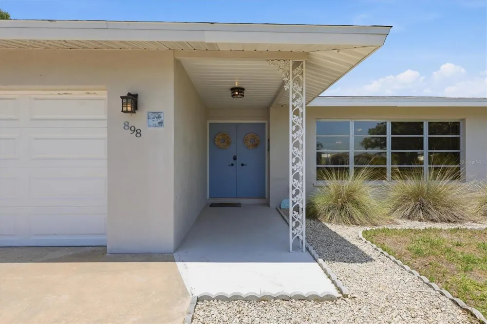 898 E 6TH STREET Englewood, FL 34223