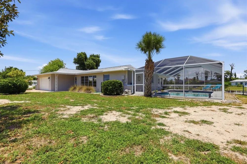 898 E 6TH STREET Englewood, FL 34223