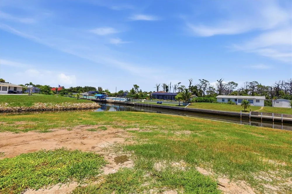 898 E 6TH STREET Englewood, FL 34223