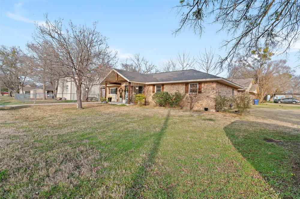 403 Magnolia Avenue Pottsboro, TX 75076