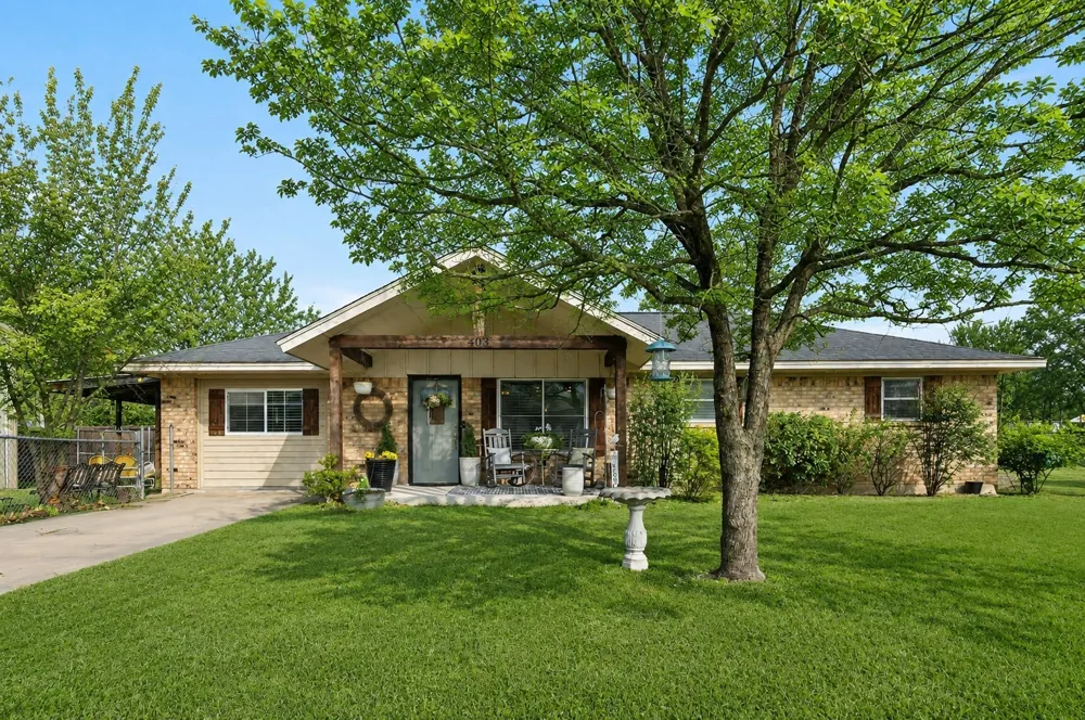 403 Magnolia Avenue Pottsboro, TX 75076