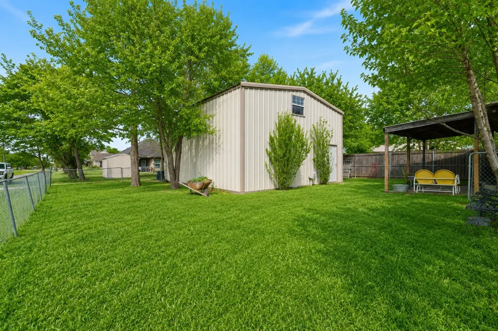 403 Magnolia Avenue Pottsboro, TX 75076