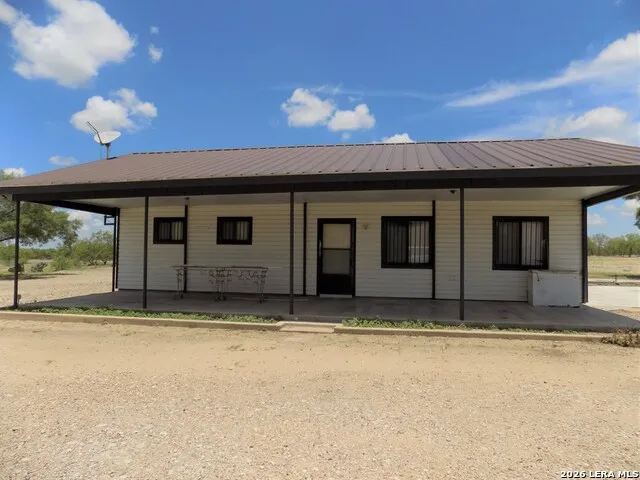 20543 FM 1021 El Indio, TX 78860