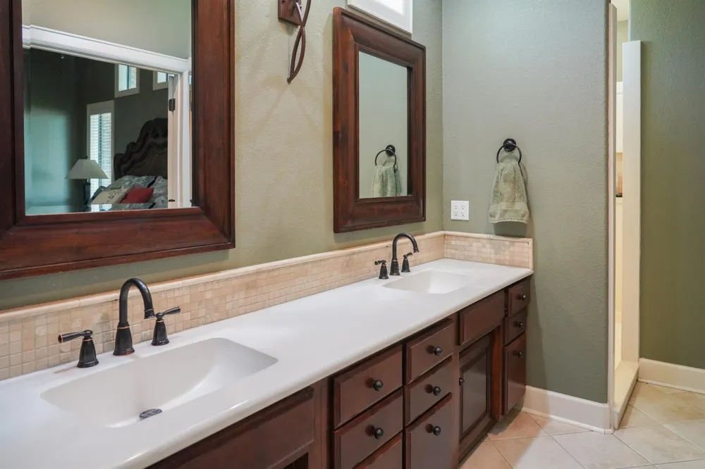 2915 Willow Creek Drive El Campo, TX 77437