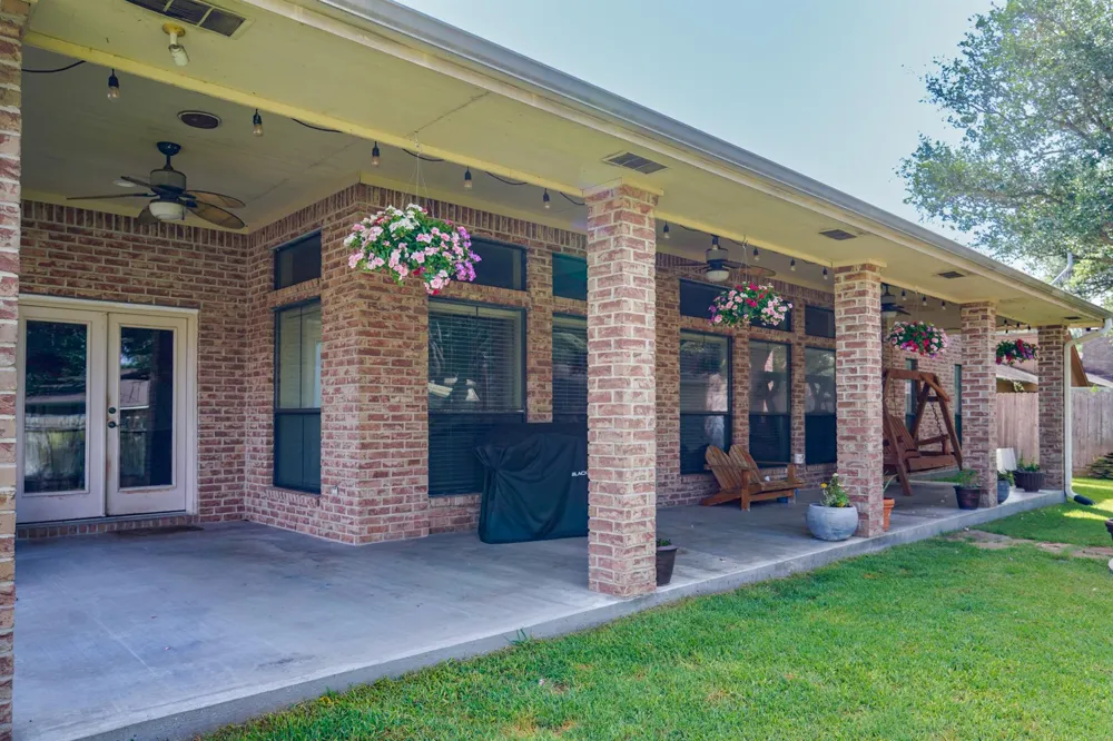 2915 Willow Creek Drive El Campo, TX 77437