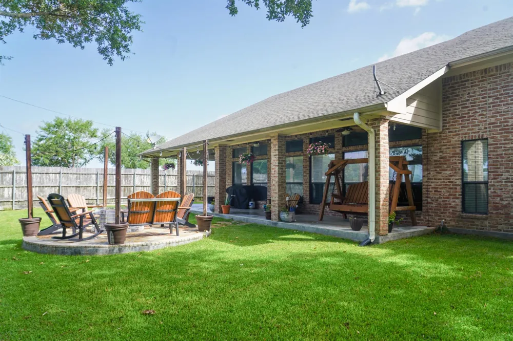 2915 Willow Creek Drive El Campo, TX 77437