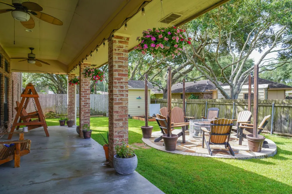 2915 Willow Creek Drive El Campo, TX 77437