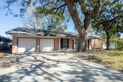 1840 El Mar Lane