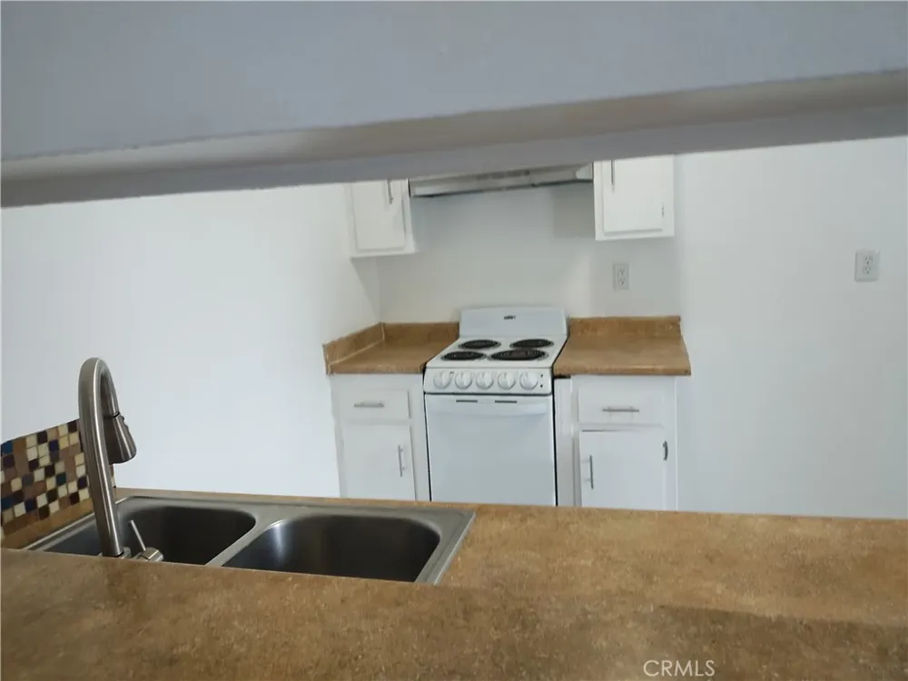 13050 Dronfield #16 Sylmar, CA 91342
