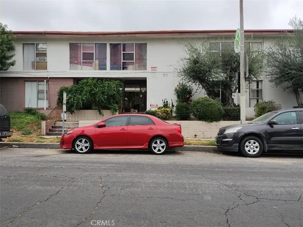 13050 Dronfield #16 Sylmar, CA 91342