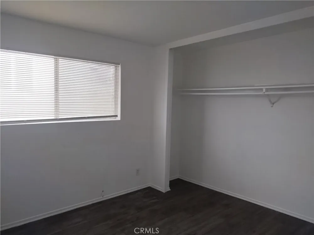 13050 Dronfield #16 Sylmar, CA 91342