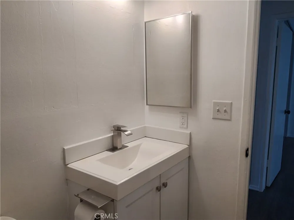 13050 Dronfield #16 Sylmar, CA 91342