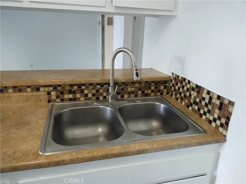 13050 Dronfield #16 Sylmar, CA 91342
