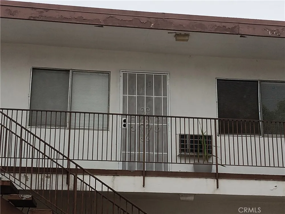 13050 Dronfield #16 Sylmar, CA 91342