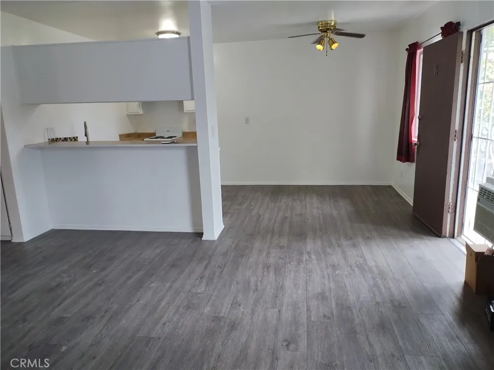 13050 Dronfield #16 Sylmar, CA 91342