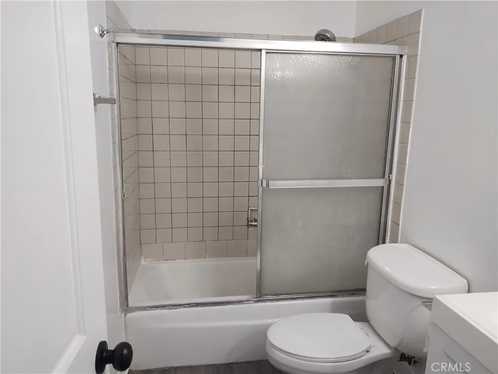 13050 Dronfield #16 Sylmar, CA 91342