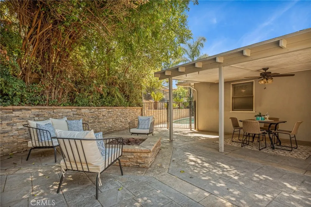 940 Carob Redlands, CA 92373