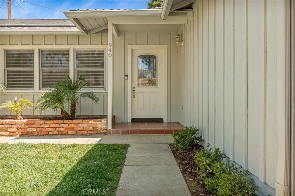 940 Carob Redlands, CA 92373