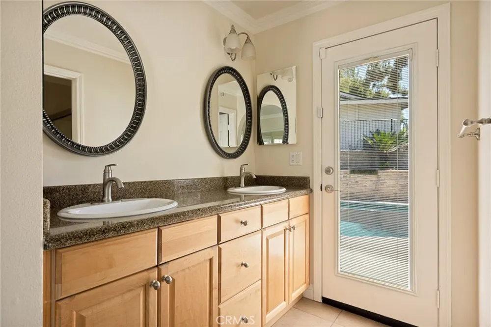940 Carob Redlands, CA 92373