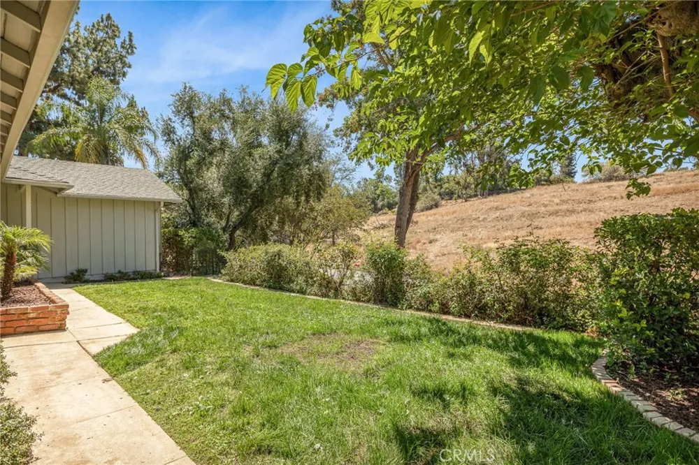 940 Carob Redlands, CA 92373