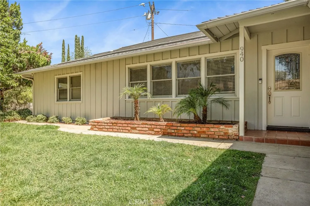 940 Carob Redlands, CA 92373