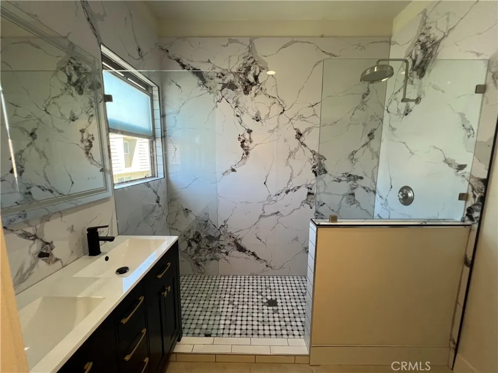 20402 Santa Ana Avenue #4 Newport Beach, CA 92660