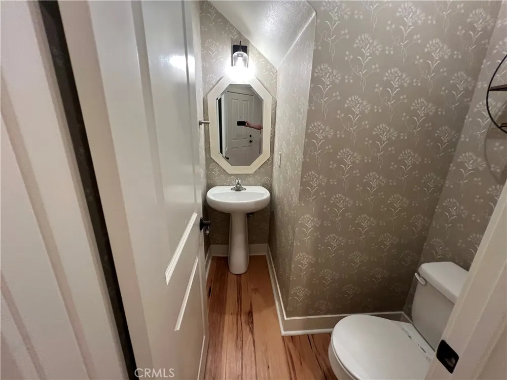 20402 Santa Ana Avenue #4 Newport Beach, CA 92660