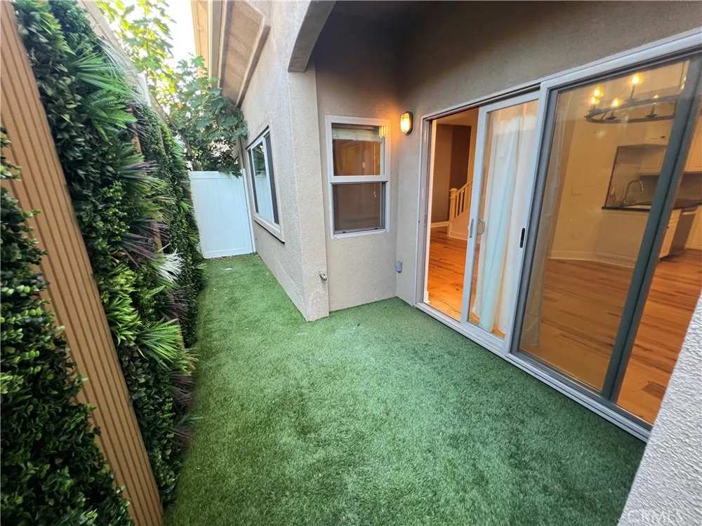 20402 Santa Ana Avenue #4 Newport Beach, CA 92660