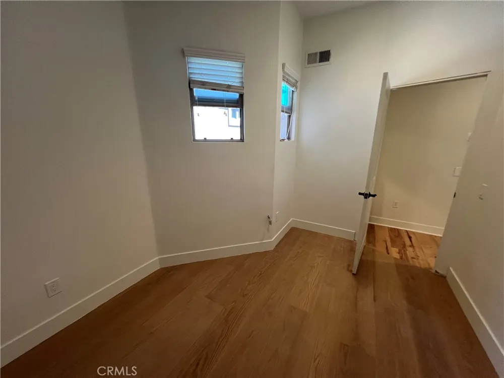 20402 Santa Ana Avenue #4 Newport Beach, CA 92660