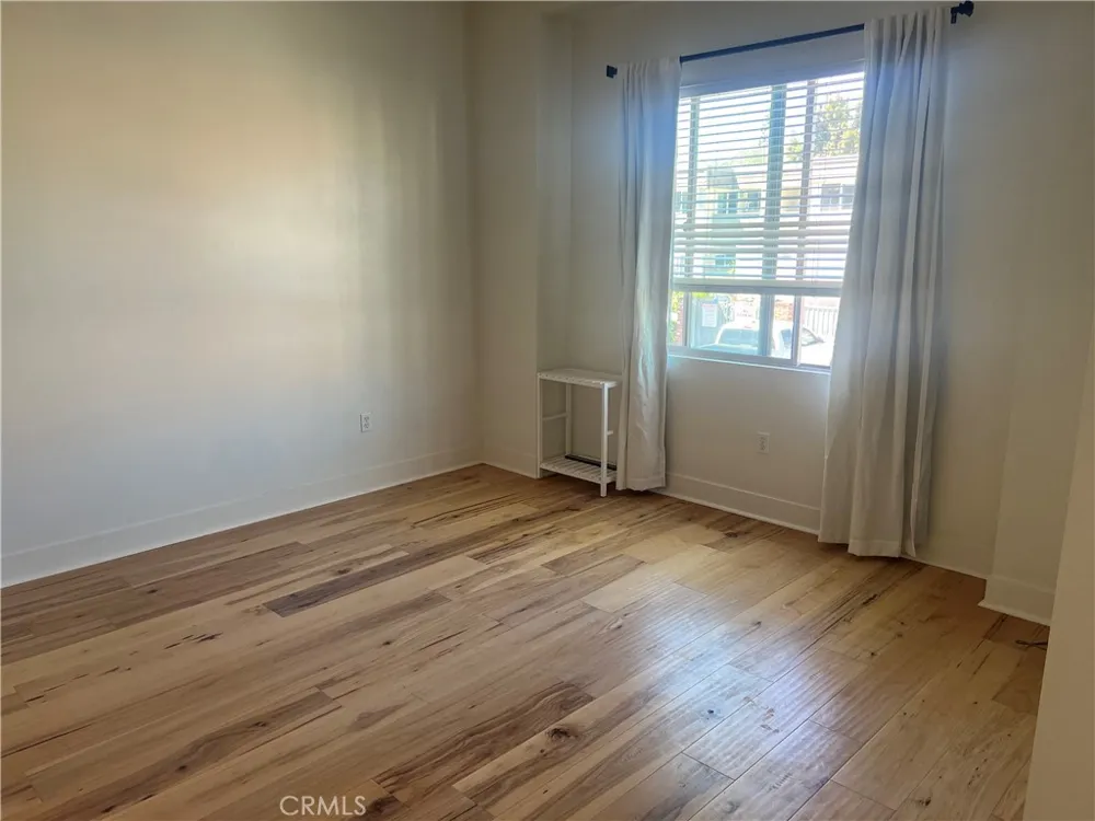 20402 Santa Ana Avenue #4 Newport Beach, CA 92660