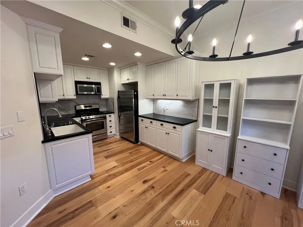 20402 Santa Ana Avenue #4 Newport Beach, CA 92660