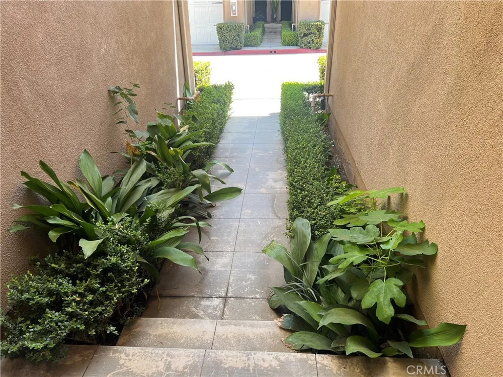 20402 Santa Ana Avenue #4 Newport Beach, CA 92660