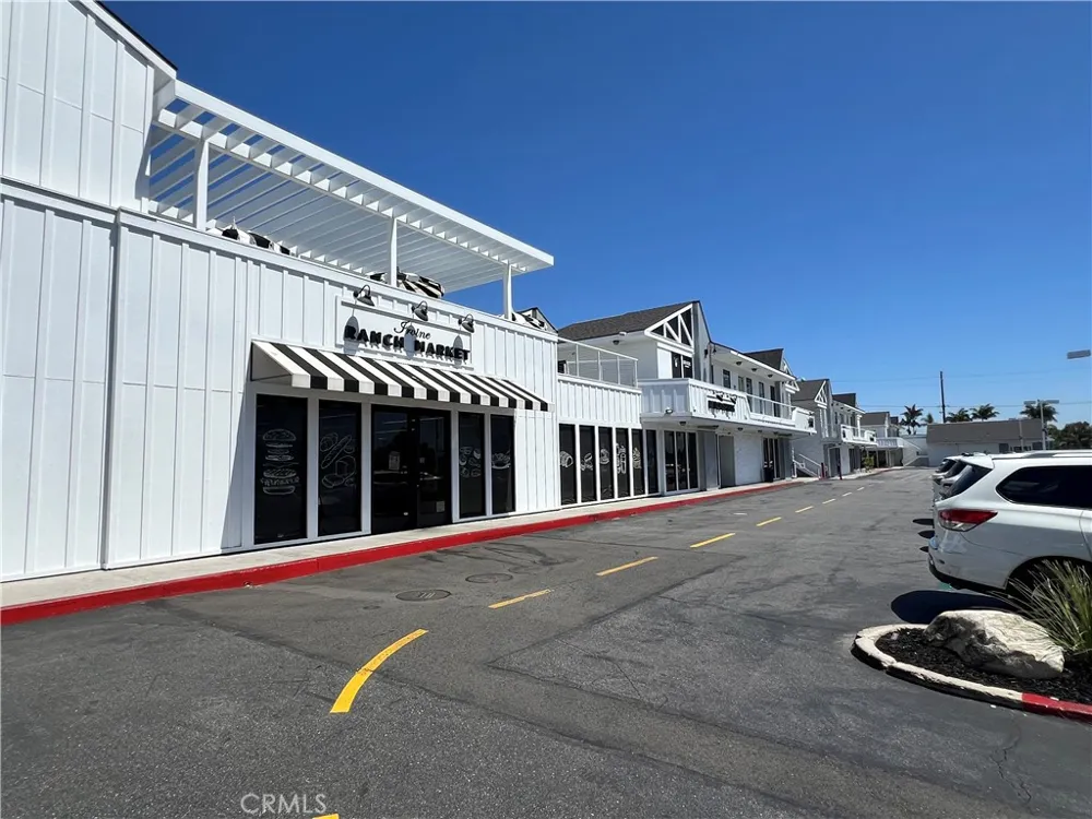 20402 Santa Ana Avenue #4 Newport Beach, CA 92660