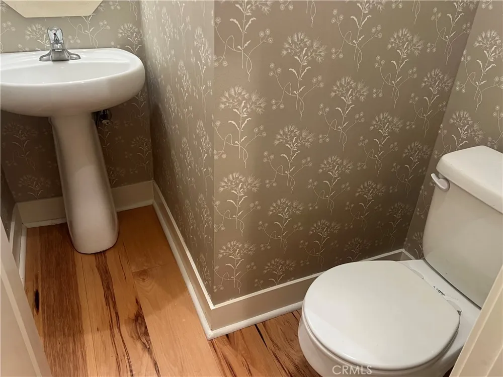 20402 Santa Ana Avenue #4 Newport Beach, CA 92660
