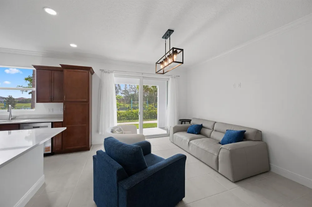4574 Longwood Lake Square Westlake, FL 33470