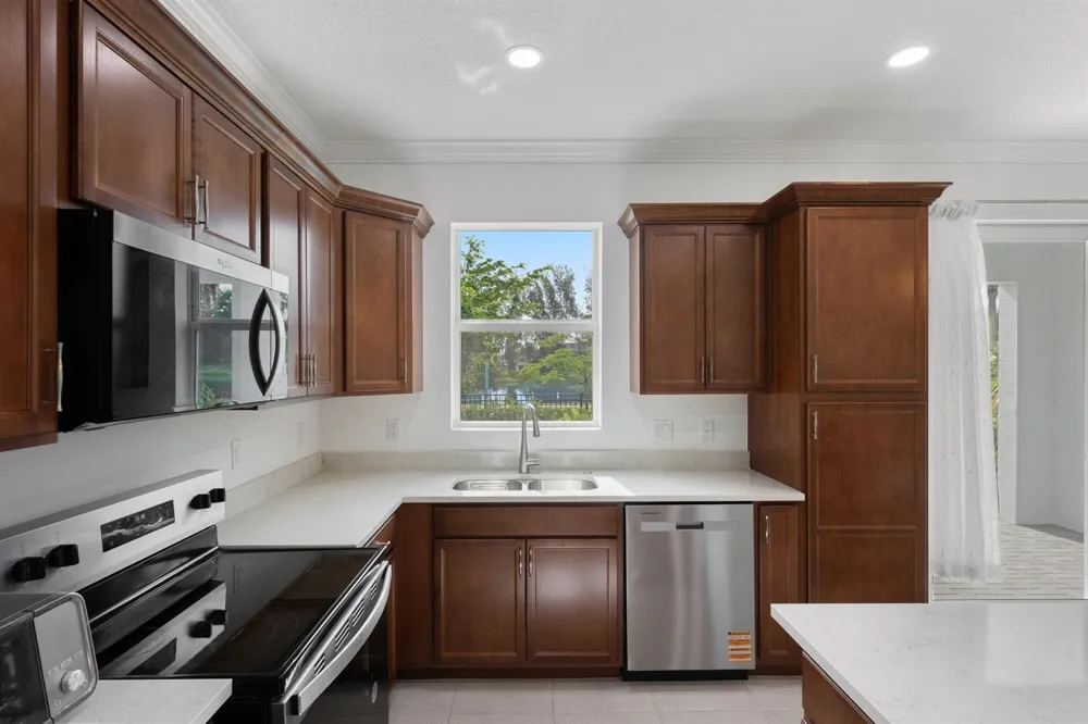4574 Longwood Lake Square Westlake, FL 33470