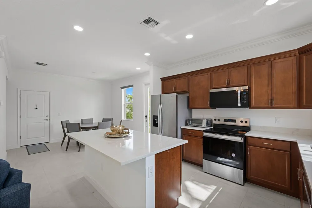 4574 Longwood Lake Square Westlake, FL 33470