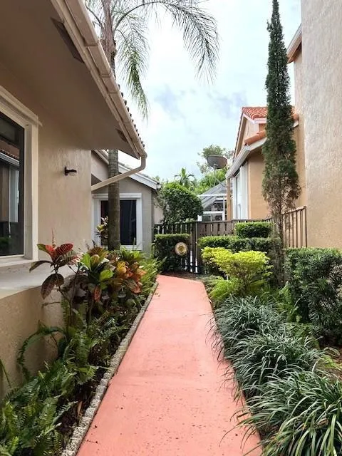 10110 NW 5th Street Plantation, FL 33324