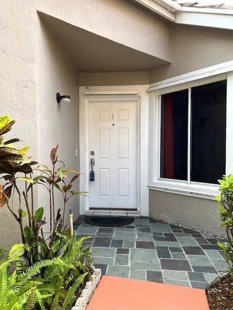 10110 NW 5th Street Plantation, FL 33324