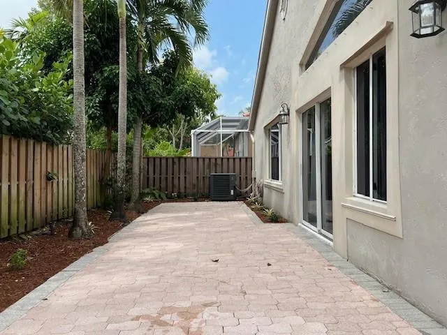 10110 NW 5th Street Plantation, FL 33324