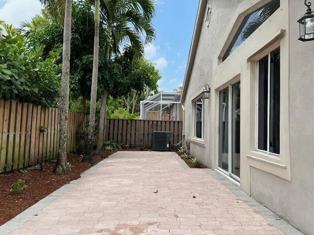 10110 NW 5th Street Plantation, FL 33324