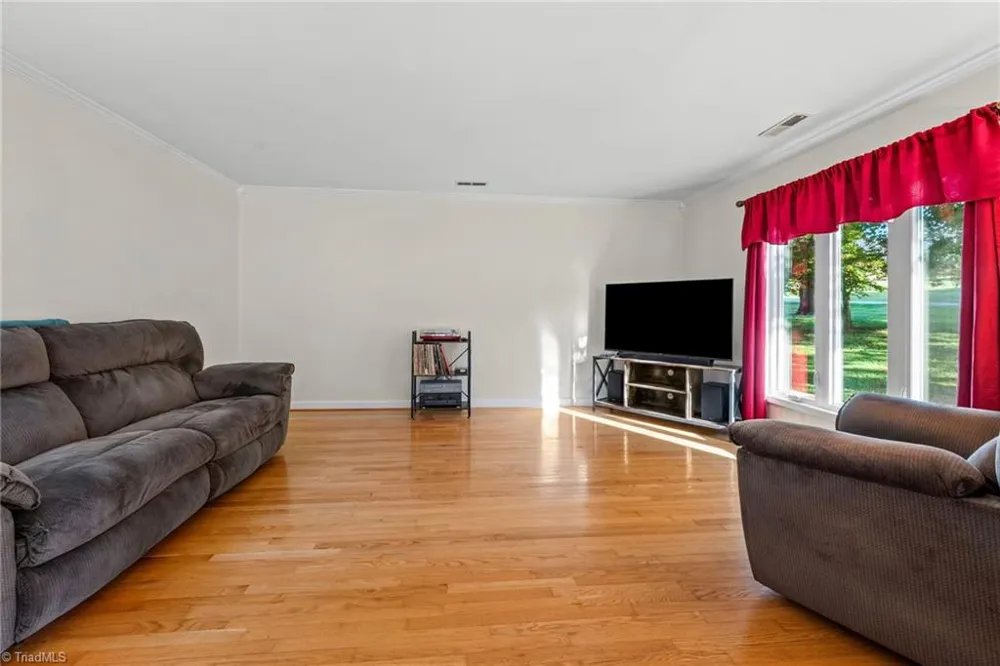 8750 Willowmede Drive Lewisville, NC 27023
