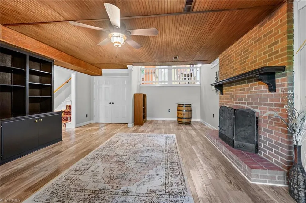 8750 Willowmede Drive Lewisville, NC 27023