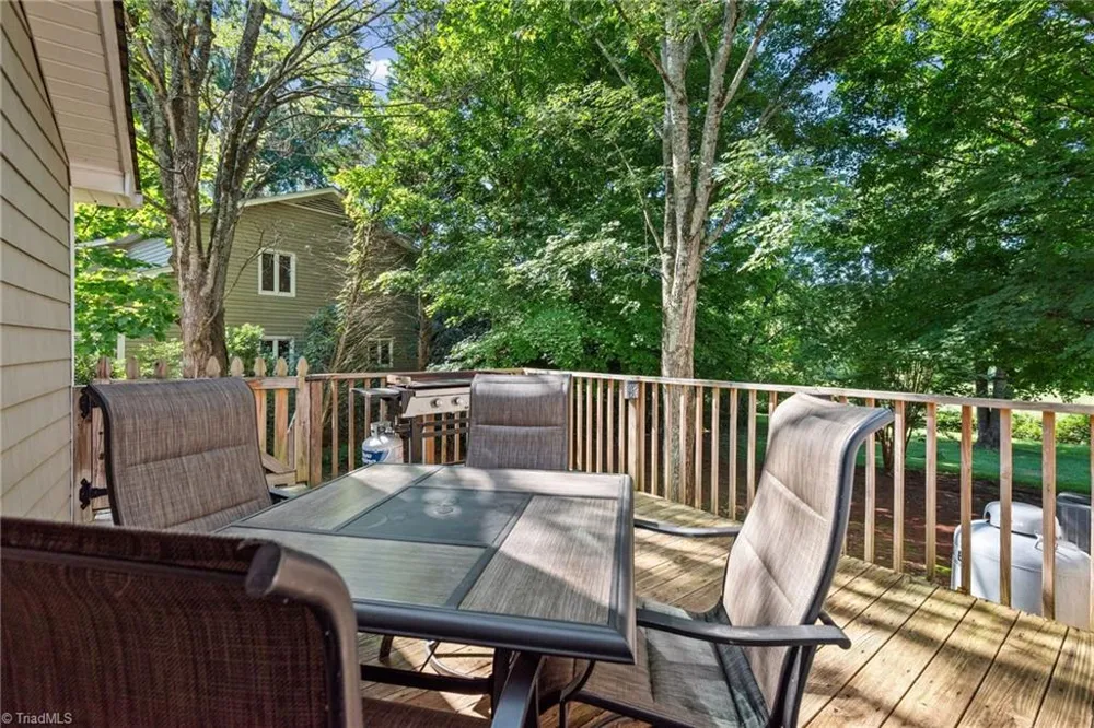8750 Willowmede Drive Lewisville, NC 27023