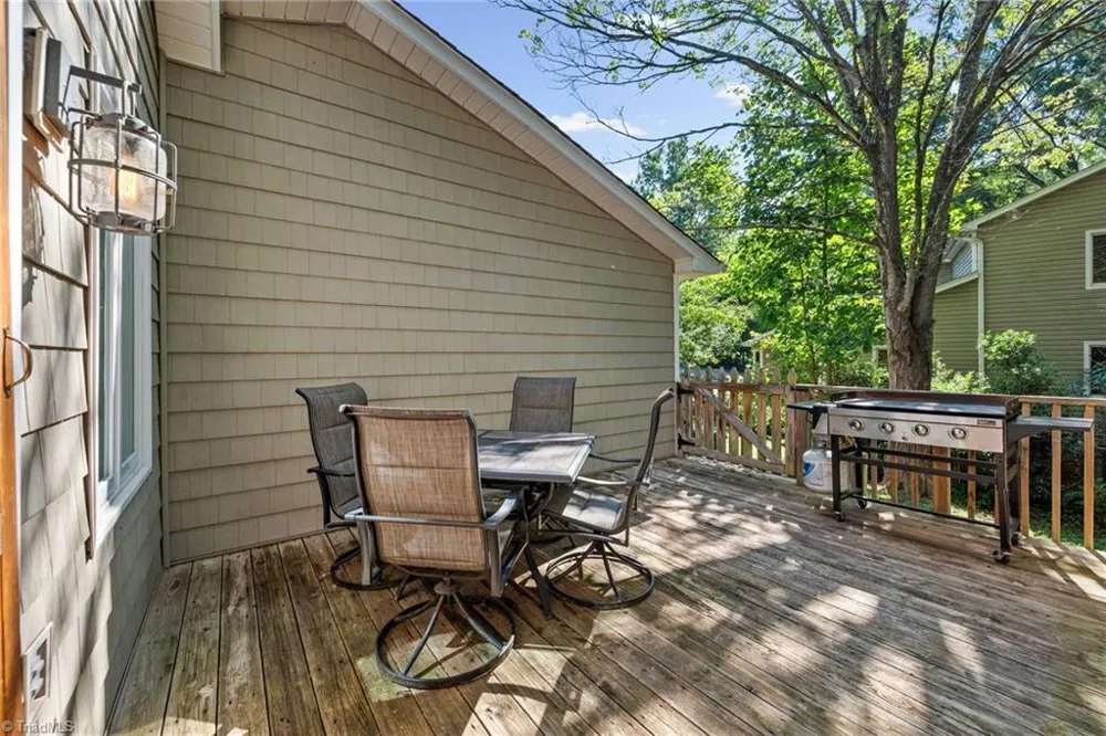 8750 Willowmede Drive Lewisville, NC 27023