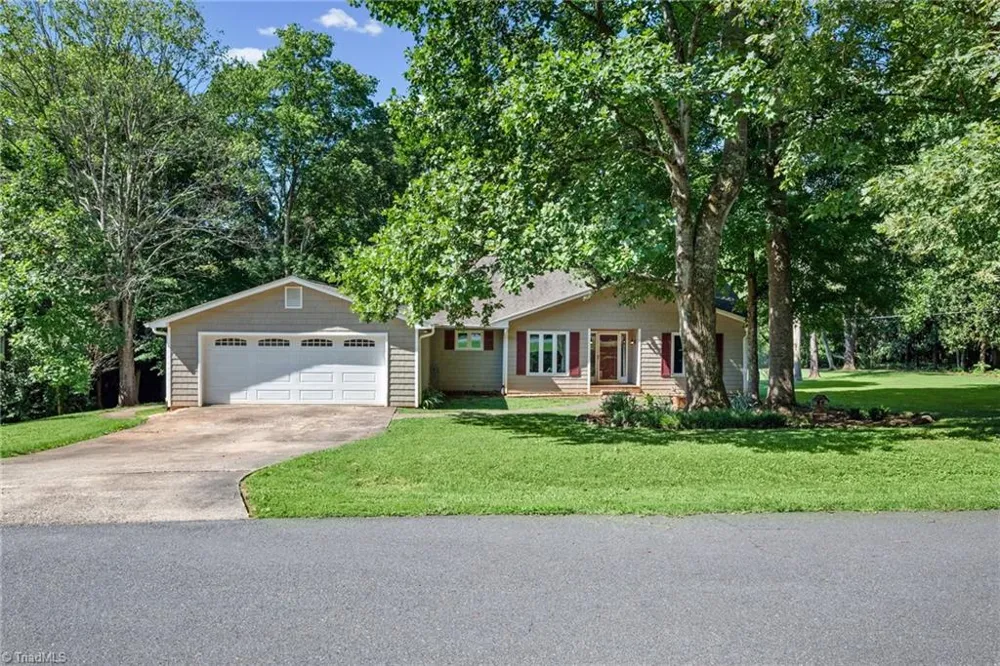8750 Willowmede Drive Lewisville, NC 27023