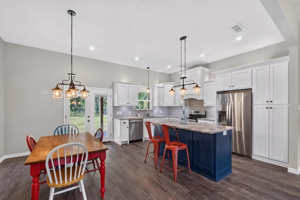 1094 County Road 2389 Alba, TX 75410