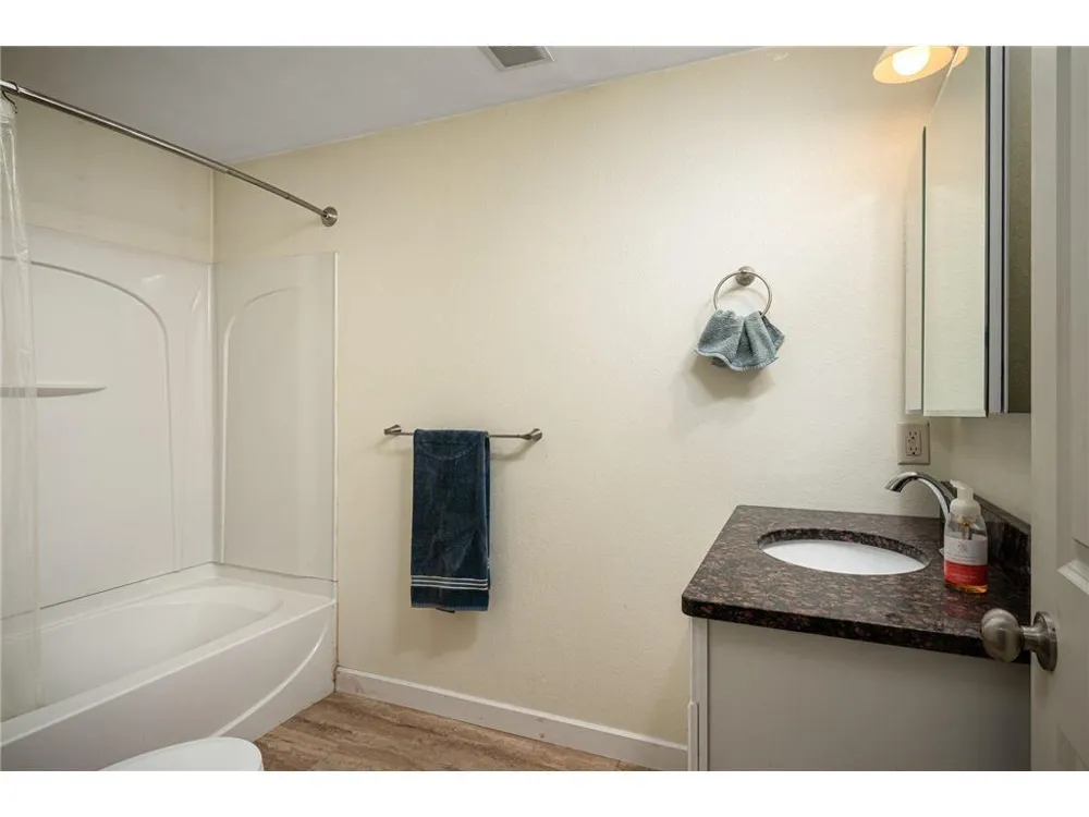 202 Ridgeview Lane S Lanesboro, MN 55949