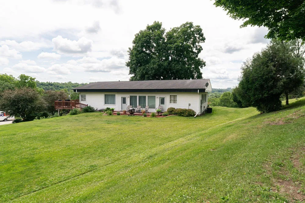 202 Ridgeview Lane S Lanesboro, MN 55949