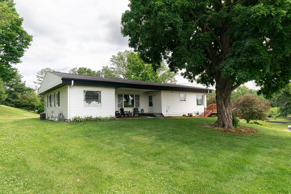 202 Ridgeview Lane S Lanesboro, MN 55949